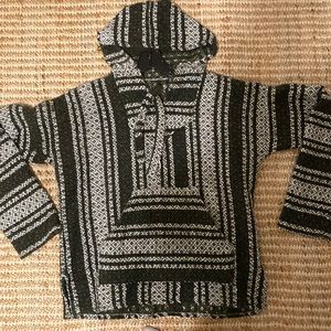 Green and Whit boho drug rug